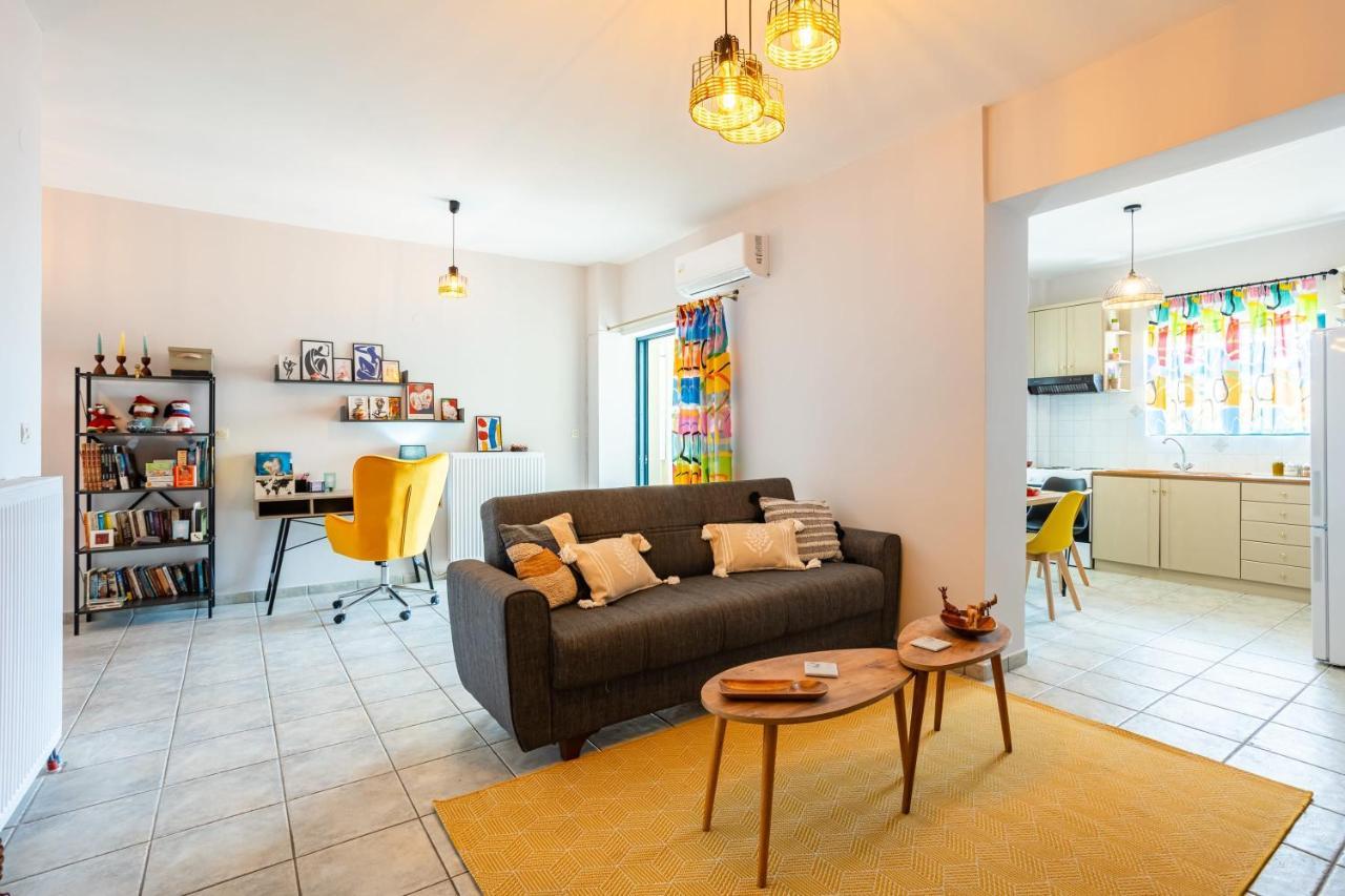 Jason City Escape - Cozy Urban Gem Kalamata Exterior photo