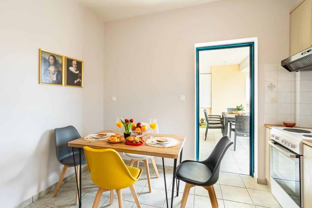 Jason City Escape - Cozy Urban Gem Kalamata Exterior photo