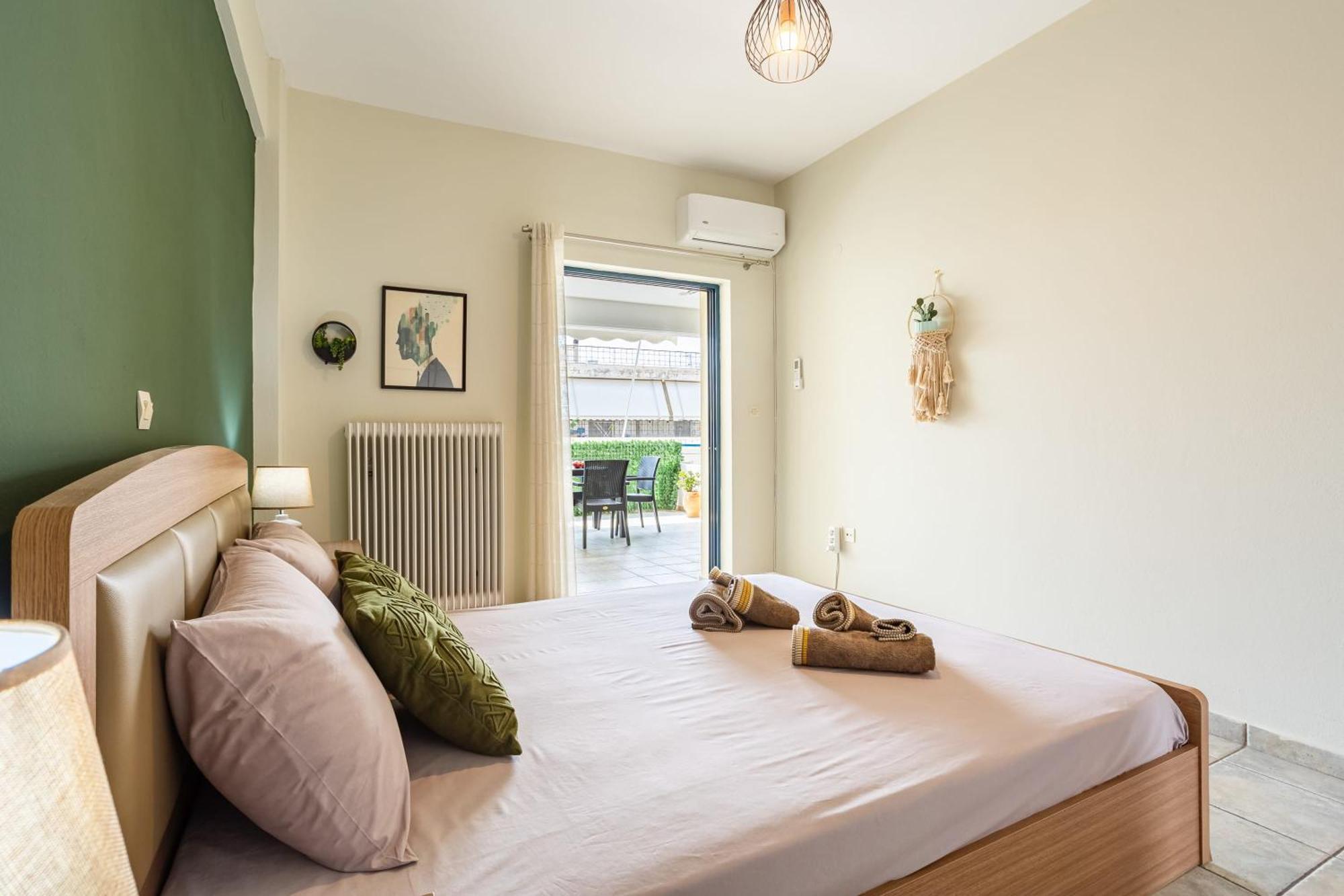 Jason City Escape - Cozy Urban Gem Kalamata Exterior photo