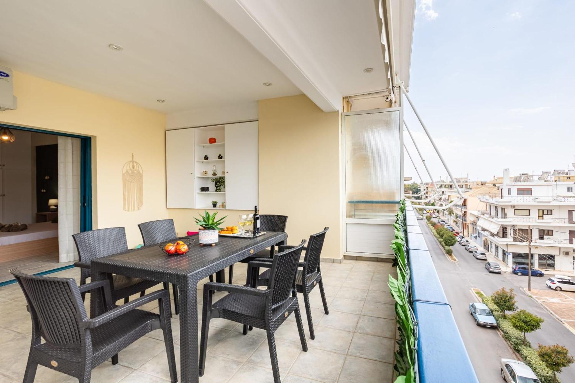 Jason City Escape - Cozy Urban Gem Kalamata Exterior photo